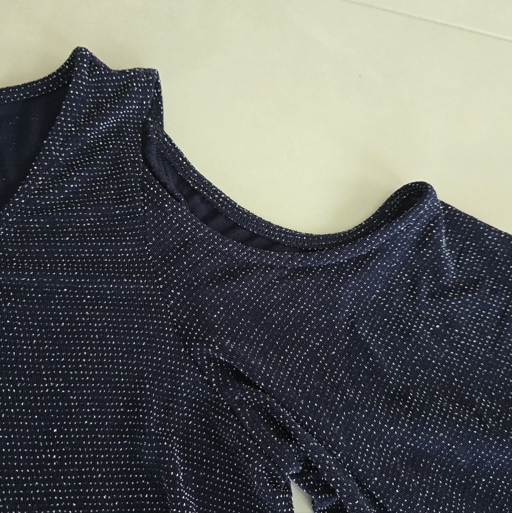 NWT Glittery Navy Cold-Shoulder Blouse - Size Medium - Picture 4 of 6